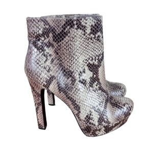 Massimo Faux Snakeskin Heeled Booties Size 9